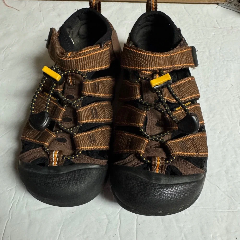 Keen Newport H2 Kids Waterproof Hiking Sandals Brown Black Orange Bungee Strap